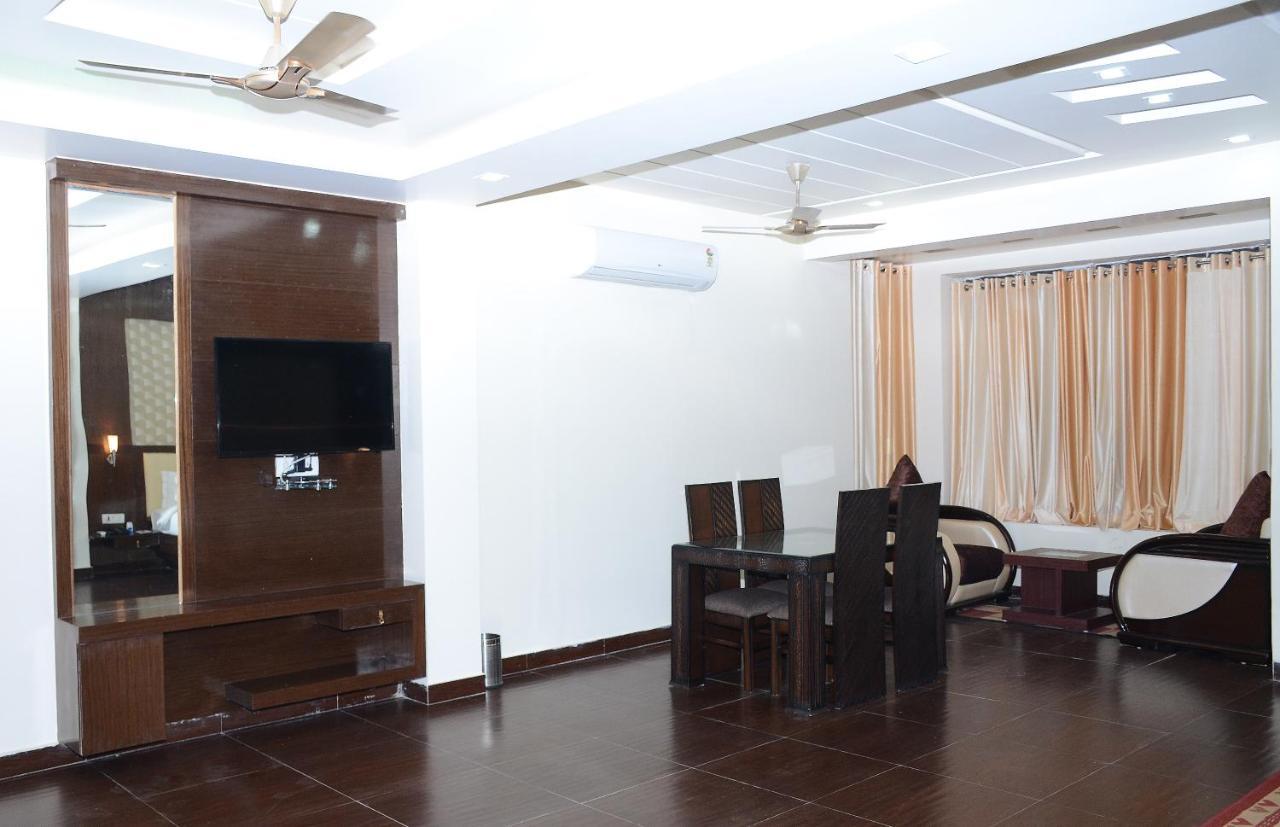 Vaishnavi Clarks Inn Buxar Екстериор снимка