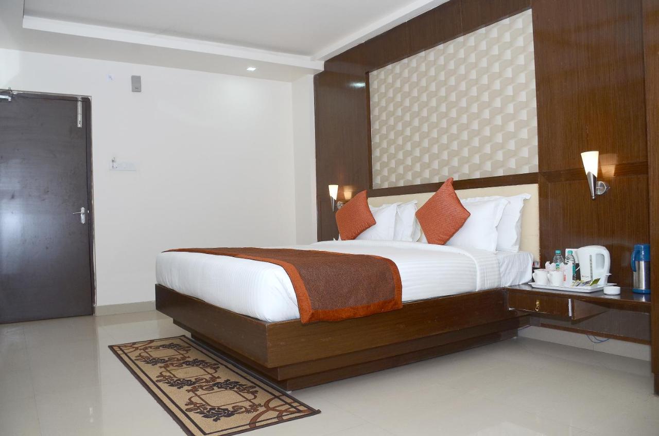 Vaishnavi Clarks Inn Buxar Екстериор снимка