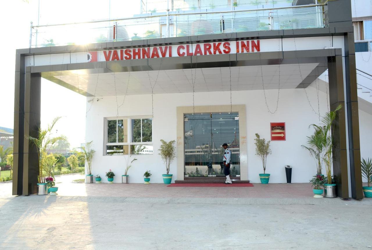 Vaishnavi Clarks Inn Buxar Екстериор снимка