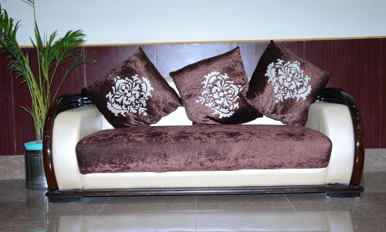 Vaishnavi Clarks Inn Buxar Екстериор снимка