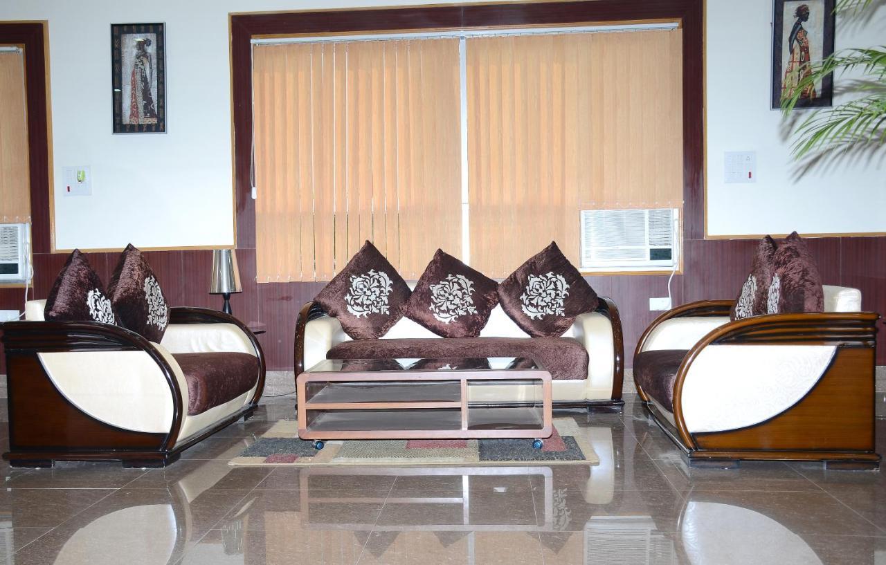 Vaishnavi Clarks Inn Buxar Екстериор снимка